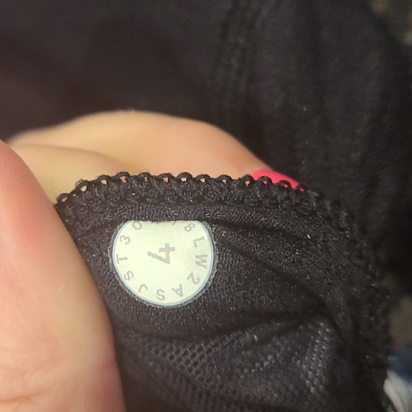 Lululemon Free To Be Serene Bra Nocturnal Floral Multi - Picture 8 of 8